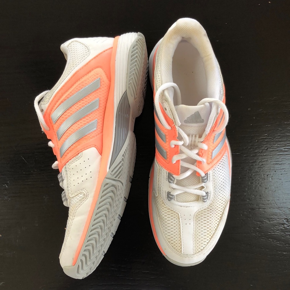 Women’s Tennis Shoes